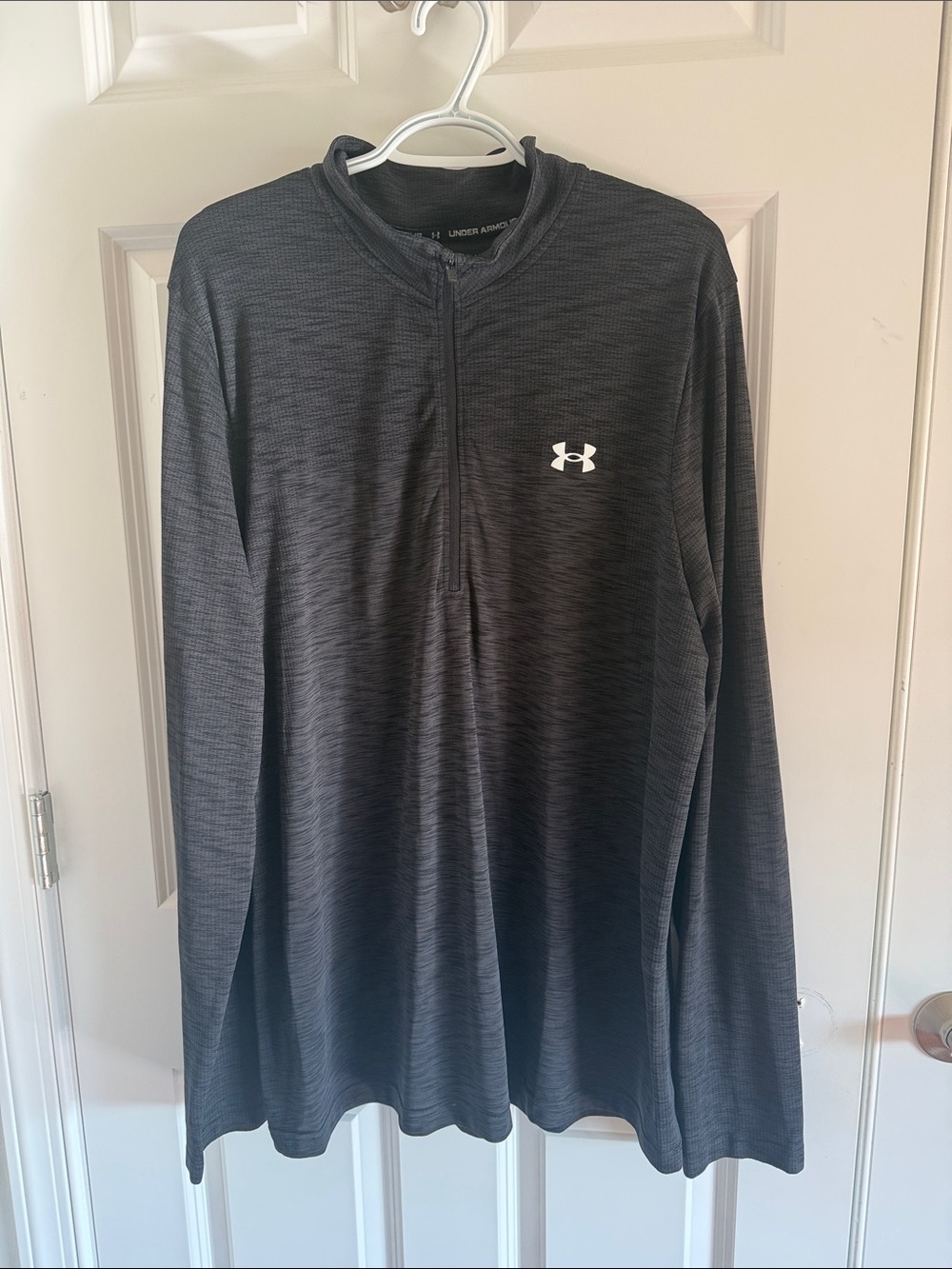 Under Armour Menβs Charcoal Heather Quarter-Zip Long Sleeve Performance Top XXL